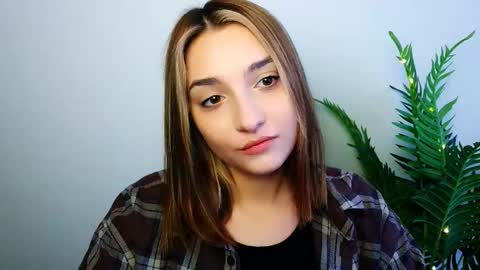 Snapshot of veryveryshygirl chatting on January 2026 10:17:02 AM Ana online show from January 2026 10:17:02 AM