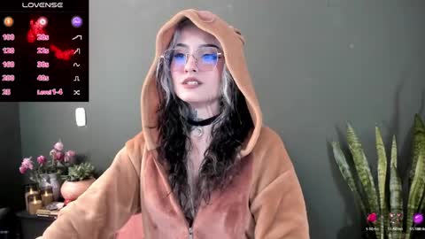 Snapshot of vesiagomez chatting on April 2026 05:39:02 PM natalia gomez online show from April 2026 05:39:02 PM