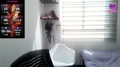 Snapshot of vesper_vixen chatting on September 2025 01:24:02 PM Vesper Vixen online show from September 2025 01:24:02 PM