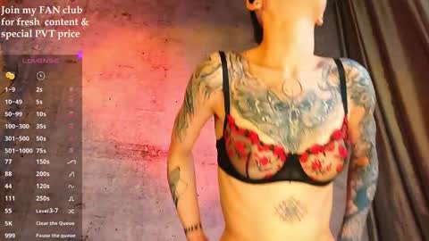 Snapshot of vespera_ chatting on November 2025 09:29:02 PM Lady or Goddess Vespera online show from November 2025 09:29:02 PM