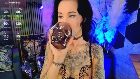 Snapshot of vespera_ chatting on April 2026 12:19:02 AM Lady or Goddess Vespera online show from April 2026 12:19:02 AM