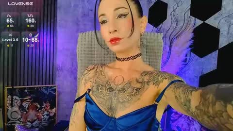 Snapshot of vespera_ chatting on April 2026 02:20:01 AM Lady or Goddess Vespera online show from April 2026 02:20:01 AM