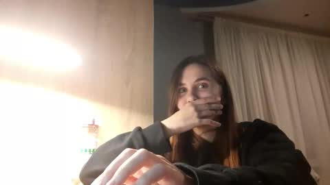 Snapshot of vesperlyn chatting on December 2025 09:00:01 PM Dasha online show from December 2025 09:00:01 PM