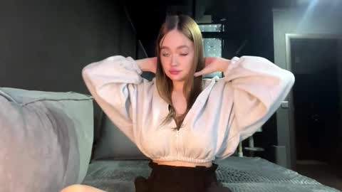 Snapshot of vestaszanto chatting on November 2025 04:29:02 PM Esta online show from November 2025 04:29:02 PM