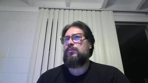 vesturelove online show from October 2025 05:05:01 AM