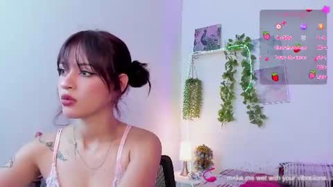 Snapshot of vexa_rosie chatting on June 2026 05:34:02 AM hi im vexa online show from June 2026 05:34:02 AM