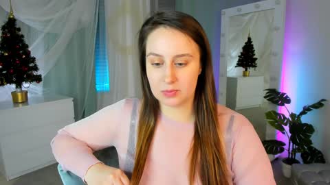 Camilla online show from December 2024 07:00:01 PM