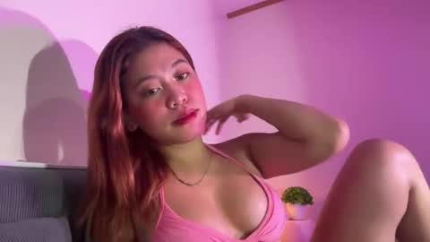 via_olala online show from November 2025 07:12:02 PM