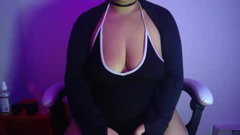 vibe_xxxo online show from March 2026 07:08:02 AM