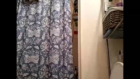 vibenfeelingood online show from November 2025 10:21:02 PM