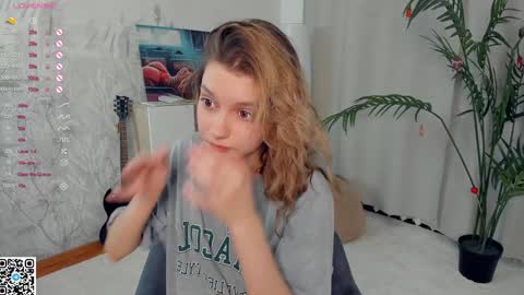 Snapshot of vibes_of_joy chatting on January 2025 02:17:01 AM Mikky online show from January 2025 02:17:01 AM