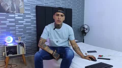 Snapshot of vicctorzc chatting on January 2025 08:06:02 PM Victor cardenas online show from January 2025 08:06:02 PM