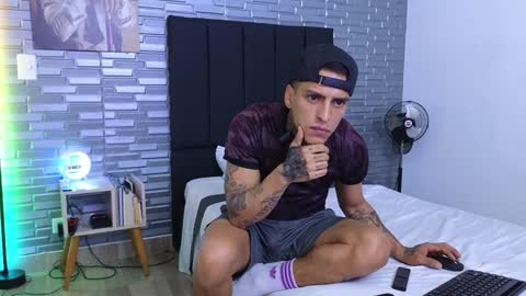 Snapshot of vicctorzc chatting on January 2025 09:39:02 PM Victor cardenas online show from January 2025 09:39:02 PM