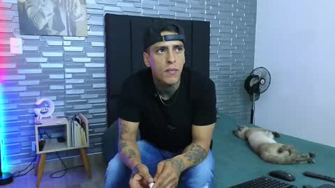 Snapshot of vicctorzc chatting on January 2025 12:15:02 AM Victor cardenas online show from January 2025 12:15:02 AM