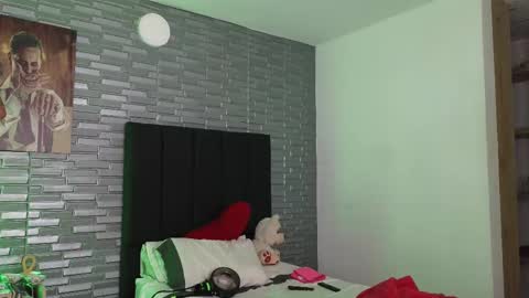 Snapshot of vicctorzc chatting on February 2025 08:50:01 PM Victor cardenas online show from February 2025 08:50:01 PM