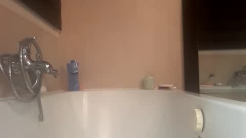 vices online show from October 2025 04:04:02 AM