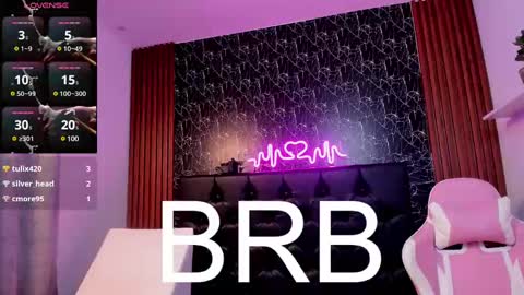 Snapshot of vichy_evans chatting on January 2025 11:02:01 PM Vichy Everyday From 1400 to 2130 Col Time online show from January 2025 11:02:01 PM