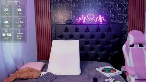 Snapshot of vichy_evans chatting on January 2025 07:42:02 PM Vichy Everyday From 1400 to 2130 Col Time online show from January 2025 07:42:02 PM