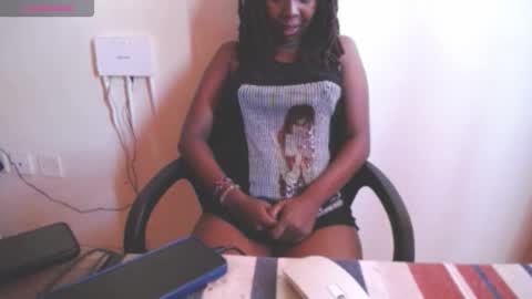 Snapshot of vicki_staxxx chatting on March 2025 02:29:02 PM vicki staxxx online show from March 2025 02:29:02 PM