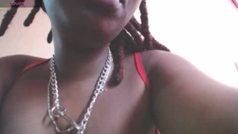 Snapshot of vicki_staxxx chatting on March 2025 02:01:02 PM vicki staxxx online show from March 2025 02:01:02 PM