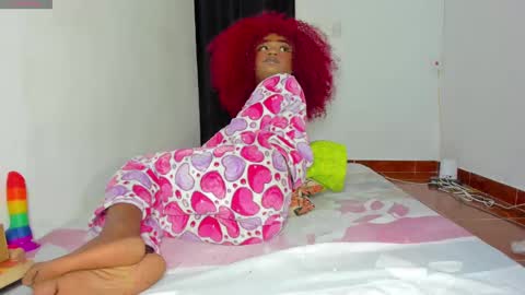 Snapshot of vicky_hotteei chatting on November 2025 12:46:01 AM vicky manuela online show from November 2025 12:46:01 AM