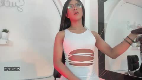 Snapshot of vicky_hottman chatting on November 2025 08:20:01 PM vicky_hottman online show from November 2025 08:20:01 PM