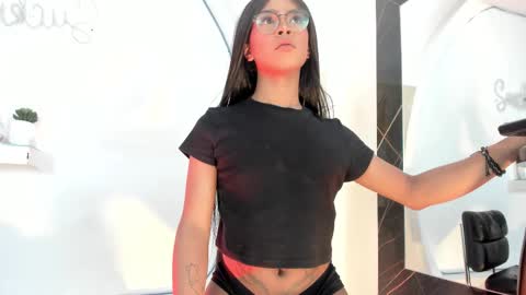 Snapshot of vicky_hottman chatting on November 2025 04:37:01 AM vicky_hottman online show from November 2025 04:37:01 AM