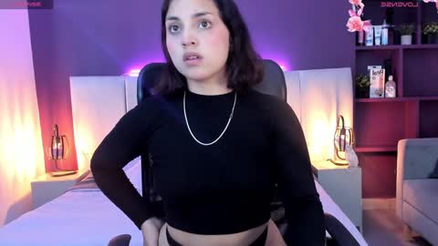 Snapshot of vickybunny_ chatting on December 2024 03:15:01 PM VickyBunny online show from December 2024 03:15:01 PM