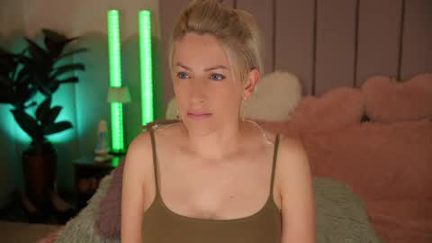 vickysecret96 online show from April 2026 03:14:02 PM