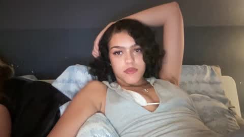 Snapshot of vickyyyx chatting on December 2024 04:13:01 AM Goddess Victory online show from December 2024 04:13:01 AM