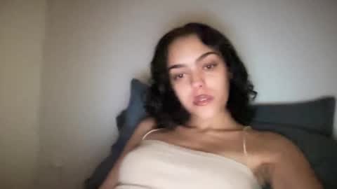 Snapshot of vickyyyx chatting on January 2025 09:00:01 AM Goddess Victory online show from January 2025 09:00:01 AM