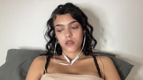 Snapshot of vickyyyx chatting on January 2025 05:13:02 AM Goddess Victory online show from January 2025 05:13:02 AM