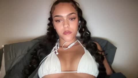 Snapshot of vickyyyx chatting on January 2025 02:50:01 AM Goddess Victory online show from January 2025 02:50:01 AM