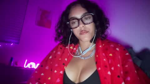 Snapshot of vickyyyx chatting on February 2025 07:33:01 AM Goddess Victory online show from February 2025 07:33:01 AM