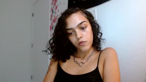 Snapshot of vickyyyx chatting on September 2025 10:20:01 PM Goddess Victory online show from September 2025 10:20:01 PM