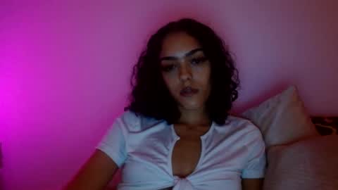 Snapshot of vickyyyx chatting on October 2025 09:10:01 AM Goddess Victory online show from October 2025 09:10:01 AM