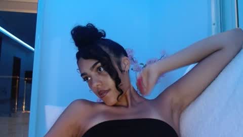 Snapshot of vickyyyx chatting on June 2026 04:09:01 AM Goddess Victory online show from June 2026 04:09:01 AM