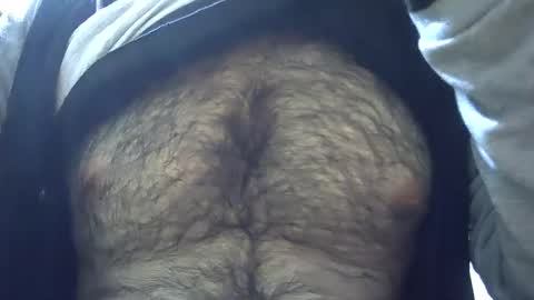 Snapshot of victorhume chatting on December 2025 05:28:02 PM VictorHume online show from December 2025 05:28:02 PM