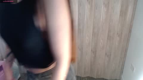 Snapshot of victoria017 chatting on February 2025 08:32:02 AM Victoria online show from February 2025 08:32:02 AM