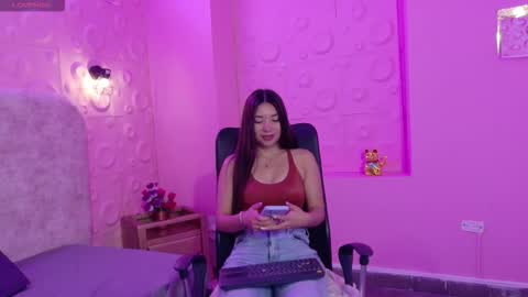 Snapshot of victoria017 chatting on November 2025 03:12:01 AM Victoria online show from November 2025 03:12:01 AM