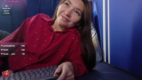 Snapshot of victoria017 chatting on January 2026 03:36:02 PM Victoria online show from January 2026 03:36:02 PM