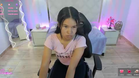 Snapshot of victoria1_tay chatting on June 2026 08:03:01 PM victoria1_tay online show from June 2026 08:03:01 PM