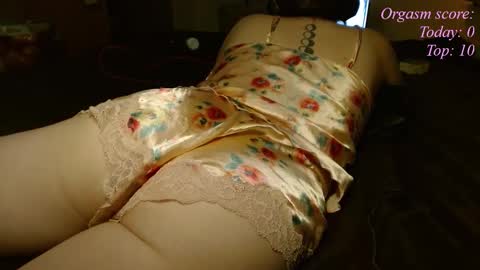 Victoria97 online show from November 2025 04:39:01 PM