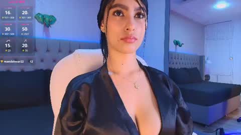 Snapshot of victoria_ellington chatting on June 2026 11:31:01 AM online show from June 2026 11:31:01 AM