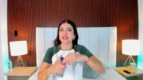 Snapshot of victoria_joliegb chatting on January 2025 12:39:01 PM Victoria Lozano online show from January 2025 12:39:01 PM