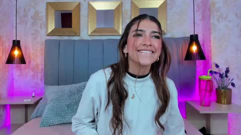 Snapshot of victoria_joliegb chatting on February 2025 12:42:01 PM Victoria Lozano online show from February 2025 12:42:01 PM