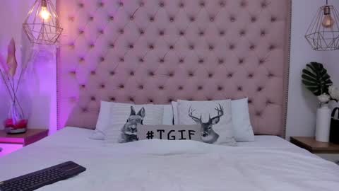 Snapshot of victoria_kitt chatting on January 2025 07:21:02 PM victoria_kitt online show from January 2025 07:21:02 PM