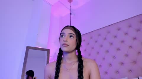 Snapshot of victoria_kitt chatting on February 2025 10:13:01 PM victoria_kitt online show from February 2025 10:13:01 PM