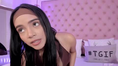 Snapshot of victoria_kitt chatting on February 2025 09:59:01 PM victoria_kitt online show from February 2025 09:59:01 PM