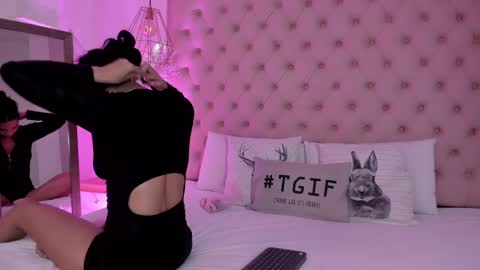 Snapshot of victoria_kitt chatting on February 2025 07:16:01 PM victoria_kitt online show from February 2025 07:16:01 PM